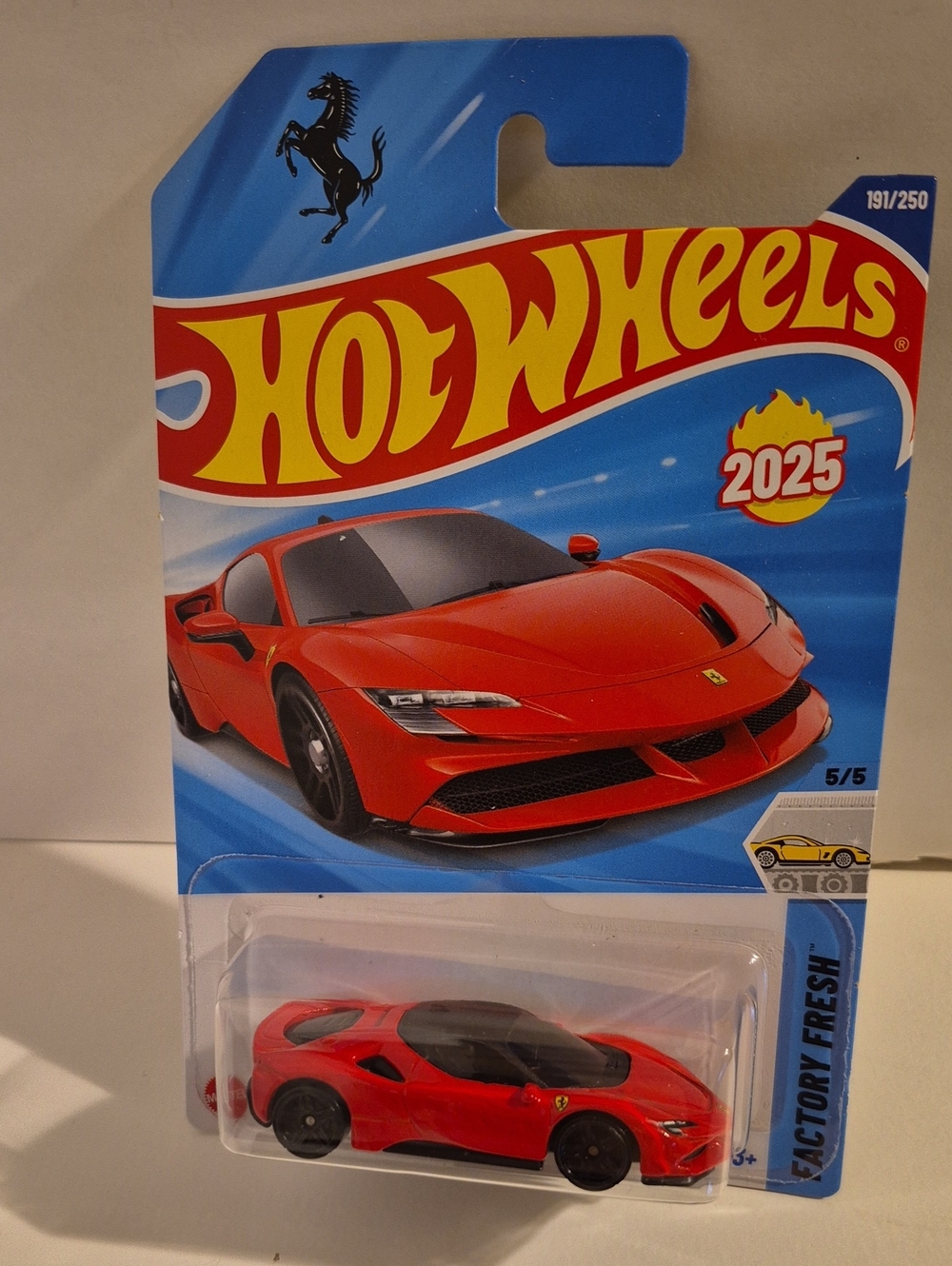 D2 hot wheels ferrari SF90 Stradale with shipping protector